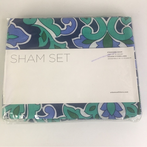 New Two (2) Urban Outfitters pillow Shams Floral medallion Navy Set 20” X 26” - Picture 1 of 6